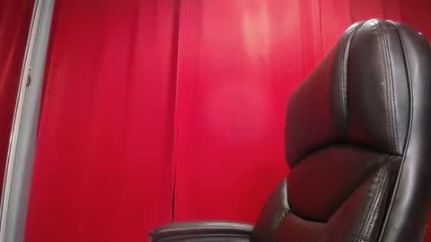 Snapshot of bigboobsstacy chatting on September 30, 12:32 pm LaraFire online show from September 30, 12:32 pm