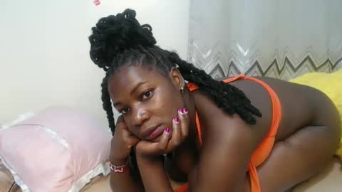 Snapshot of bigboobys123 chatting on November 7, 5:07 am bigboobys123 online show from November 7, 5:07 am