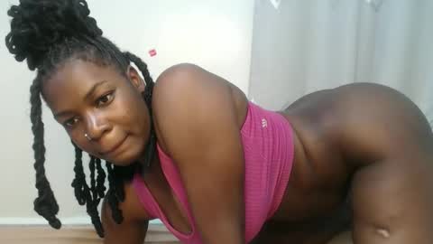 Snapshot of bigboobys123 chatting on November 9, 7:23 pm bigboobys123 online show from November 9, 7:23 pm