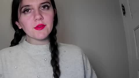 Isabella online show from January 30, 8:01 am