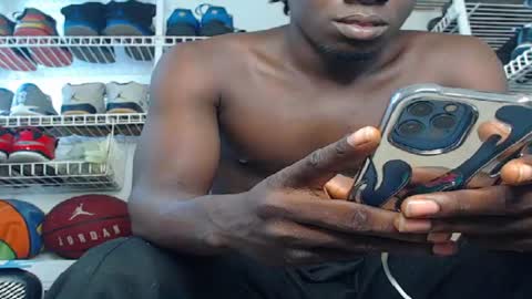 Snapshot of bigbryson1 chatting on August 5, 9:28 pm Bryson online show from August 5, 9:28 pm