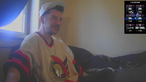 Jon - Im Straight online show from October 26, 6:58 pm