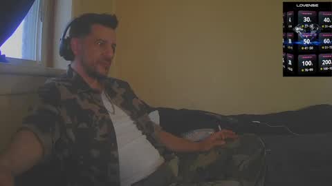 Jon - Im Straight online show from October 30, 7:36 pm