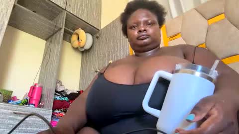 Snapshot of bigchocotities chatting on November 7, 8:14 am bigchocotities online show from November 7, 8:14 am