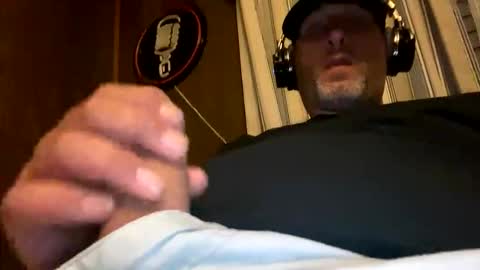Snapshot of bigcock4yourwetcunt chatting on November 16, 4:51 am bigcock4yourwetcunt online show from November 16, 4:51 am