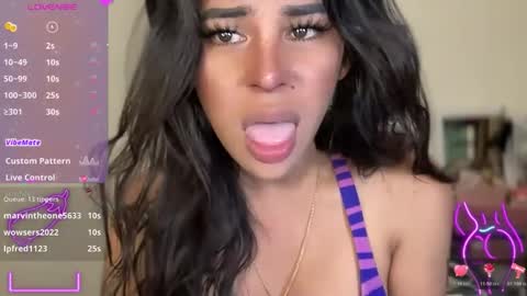 Snapshot of bigcockamanda23 chatting on November 4, 3:27 am queen amanda online show from November 4, 3:27 am