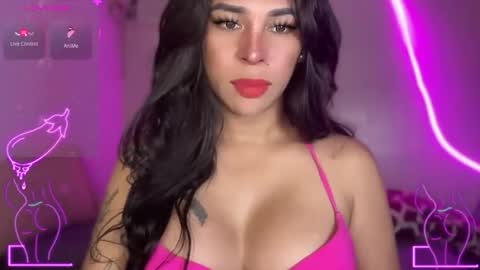 Snapshot of bigcockamanda23 chatting on December 14, 5:02 am queen amanda online show from December 14, 5:02 am