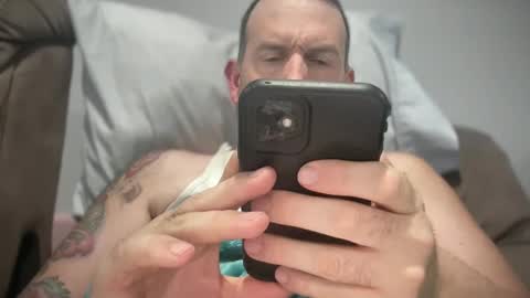 bigcocksuckingslut online show from December 27, 1:43 am