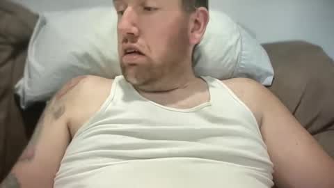 bigcocksuckingslut online show from December 31, 7:40 pm