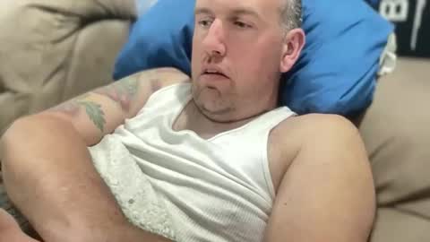 bigcocksuckingslut online show from April 24, 12:35 am