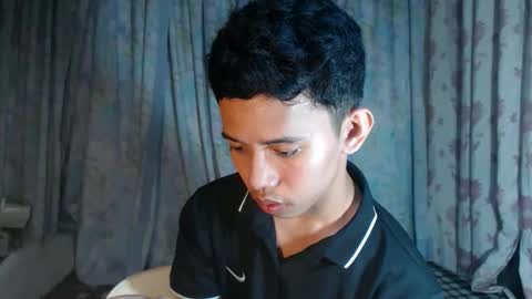 bigcockyummysexjosh online show from April 28, 12:32 pm