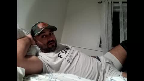 Snapshot of bigcumcanada chatting on March 4, 2:49 am bg online show from March 4, 2:49 am