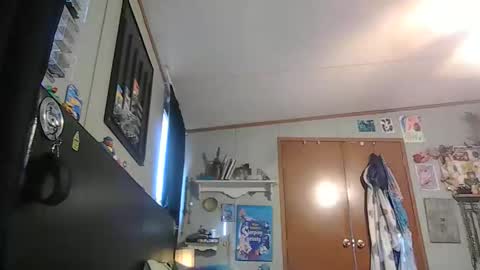 Tiny online show from February 23, 9:56 pm