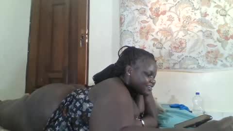 Snapshot of bigdarkass chatting on June 30, 7:20 am VIOLET online show from June 30, 7:20 am