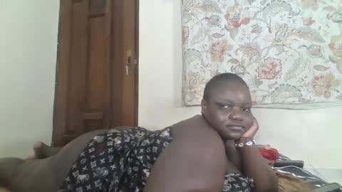 Snapshot of bigdarkass chatting on July 17, 12:28 am VIOLET online show from July 17, 12:28 am