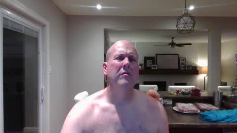Snapshot of bigdave10005 chatting on December 7, 1:47 am bigdave10005 online show from December 7, 1:47 am
