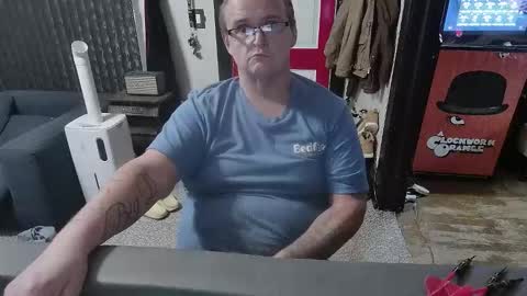 Darryl online show from October 31, 9:05 pm