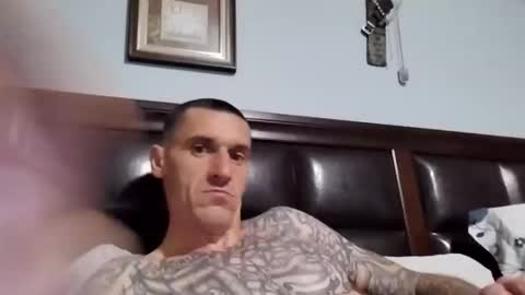 Snapshot of bigdickcumslikeariver chatting on December 16, 1:49 pm Can you make me cum online show from December 16, 1:49 pm