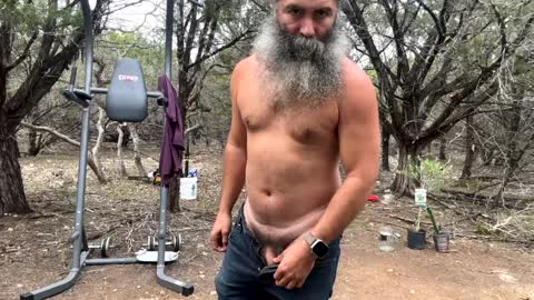 Snapshot of bigdickedbi chatting on December 25, 7:56 pm Bearded Dad online show from December 25, 7:56 pm