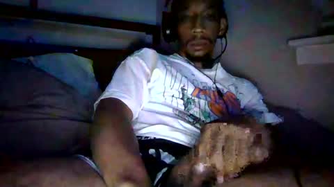 Snapshot of bigdickmarixxx chatting on June 30, 3:40 am bigdickmarixxx online show from June 30, 3:40 am