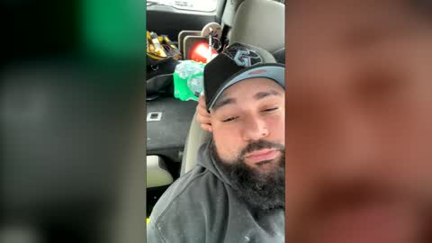 Snapshot of bigdickrican94 chatting on March 17, 2:31 pm bigdickrican94 online show from March 17, 2:31 pm