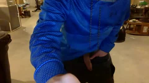 Snapshot of bigdickshowoff9877 chatting on February 17, 5:58 am Bigdickshowoff9877 online show from February 17, 5:58 am