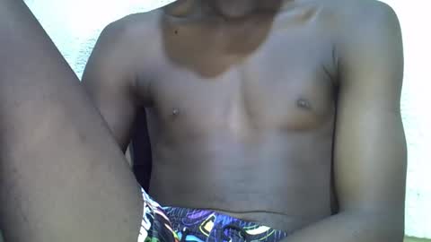 Snapshot of bigfeet9999 chatting on December 29, 2:06 am Ask in pvt online show from December 29, 2:06 am