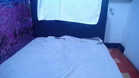 Snapshot of bigg_boobs_xxx chatting on September 29, 7:02 am Sunny online show from September 29, 7:02 am