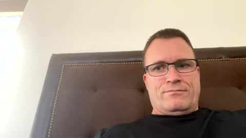 bigger22332233 online show from December 3, 7:44 pm