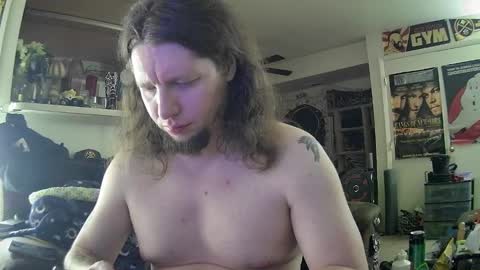 biggerisbetter21 online show from January 30, 1:31 pm