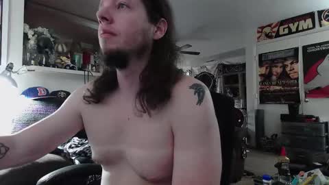 biggerisbetter21 online show from October 9, 7:34 pm