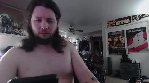 biggerisbetter21 online show from January 5, 6:00 pm