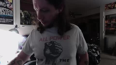 biggerisbetter21 online show from March 4, 10:32 am