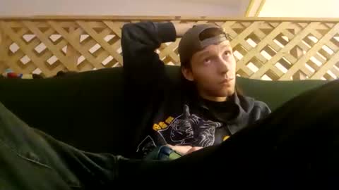 biggestboiiii online show from March 8, 8:18 am