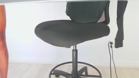 Snapshot of biggstikk chatting on January 28, 5:35 pm biggstikk online show from January 28, 5:35 pm