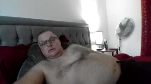 Snapshot of bigguy2014 chatting on November 18, 3:49 pm bigguy2014 online show from November 18, 3:49 pm