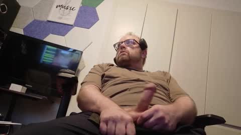 biggydee8989 online show from February 14, 10:56 am