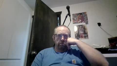 Snapshot of biggydee8989 chatting on July 3, 8:04 pm biggydee8989 online show from July 3, 8:04 pm