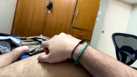 Snapshot of bighandsomesatisfy chatting on December 28, 9:51 pm bighandsomesatisfy online show from December 28, 9:51 pm