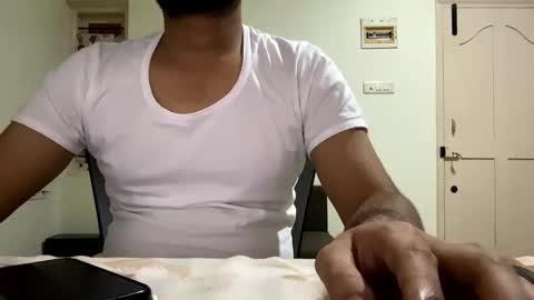 Snapshot of bighandsomesatisfy chatting on January 2, 6:34 pm bighandsomesatisfy online show from January 2, 6:34 pm