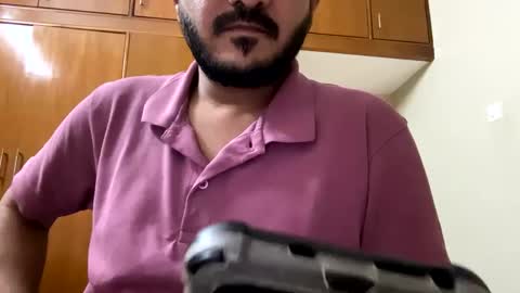 Snapshot of bighandsomesatisfy chatting on January 18, 6:10 pm bighandsomesatisfy online show from January 18, 6:10 pm