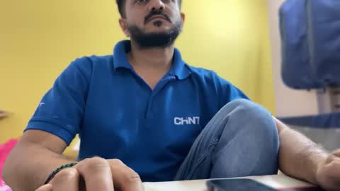 bighandsomesatisfy online show from March 10, 3:28 pm