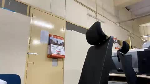 bighandsomesatisfy online show from April 8, 4:29 pm