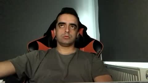 Snapshot of bighead3dcock chatting on February 15, 9:05 am bighead3dcock online show from February 15, 9:05 am