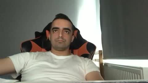 Snapshot of bighead3dcock chatting on October 27, 10:41 am bighead3dcock online show from October 27, 10:41 am