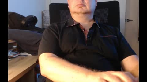 Snapshot of bighorn1981 chatting on January 14, 3:32 am bighorn1981 online show from January 14, 3:32 am