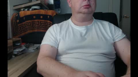 Snapshot of bighorn1981 chatting on June 26, 12:04 am bighorn1981 online show from June 26, 12:04 am