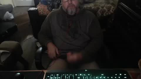 Snapshot of bighugmugg chatting on November 10, 12:48 pm bighugmugg online show from November 10, 12:48 pm