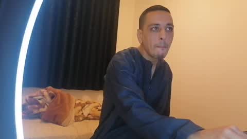 bighunter914318 online show from April 22, 11:28 pm