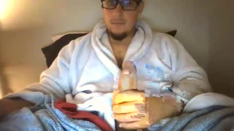 Snapshot of bigjay7713 chatting on April 3, 6:22 am Bigdicbear713 online show from April 3, 6:22 am